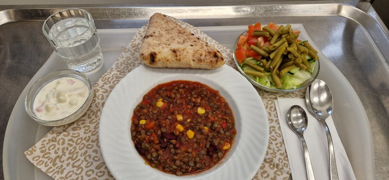 Chili sin carne mit Fladenbrot